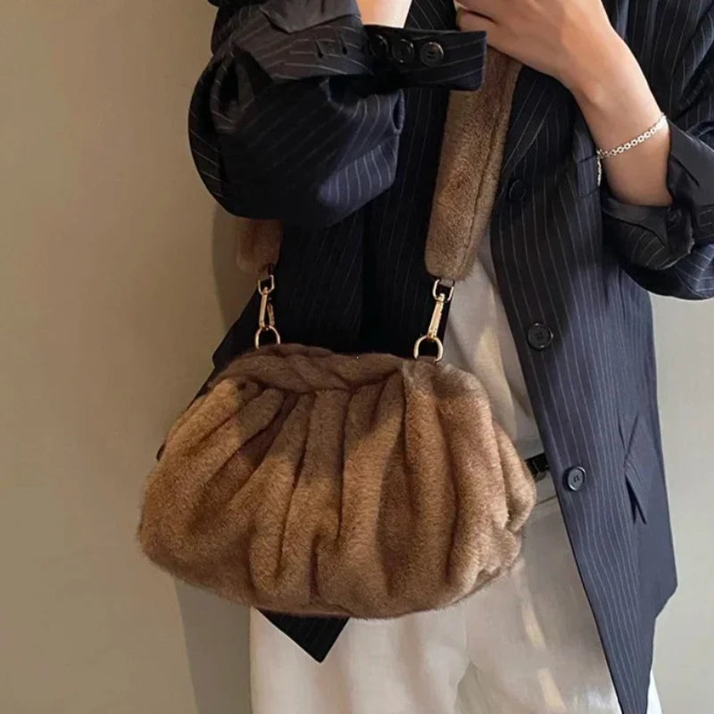 Fashionable Wrinkled Cloud Bag Soft Faux Fur Small Shoulder Bags for Women 2026 Winter Trend Korean Plush Handbags Crossbody Bag