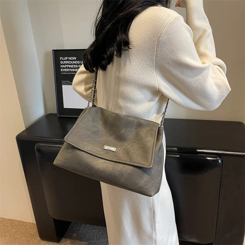 LEFTSIDE Retro Chain Leather Shoulder Bags for Women Simple Tote Bag 2025 Winter Crossbody Bag Lady Travel Vintage Handbags