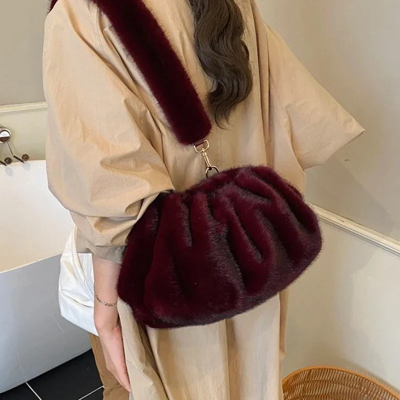 Fashionable Wrinkled Cloud Bag Soft Faux Fur Small Shoulder Bags for Women 2026 Winter Trend Korean Plush Handbags Crossbody Bag