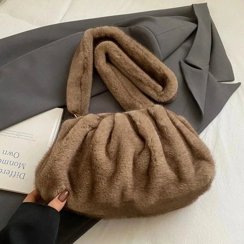 Fashionable Wrinkled Cloud Bag Soft Faux Fur Small Shoulder Bags for Women 2026 Winter Trend Korean Plush Handbags Crossbody Bag
